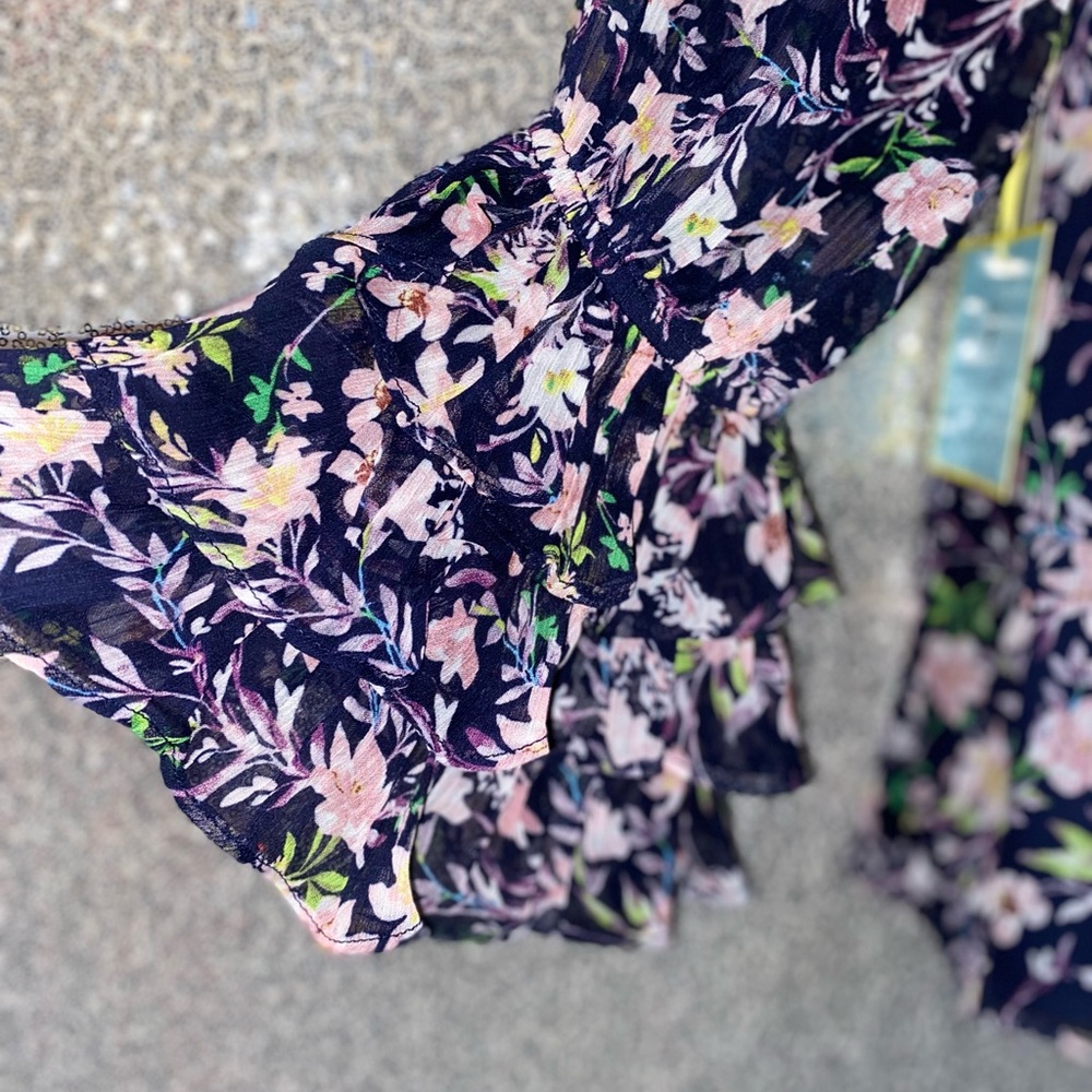 CeCe blue floral 3/4 ruffle sleeves wear on/off shoulders blouse-size small - Picture 6 of 8